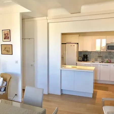 Vieille Ville / Port: 2 Pieces Agreable & Spacieux Apartament *